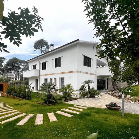 Pinea B&B กัสเตลลาเนตา มารีนา ภายนอก รูปภาพ